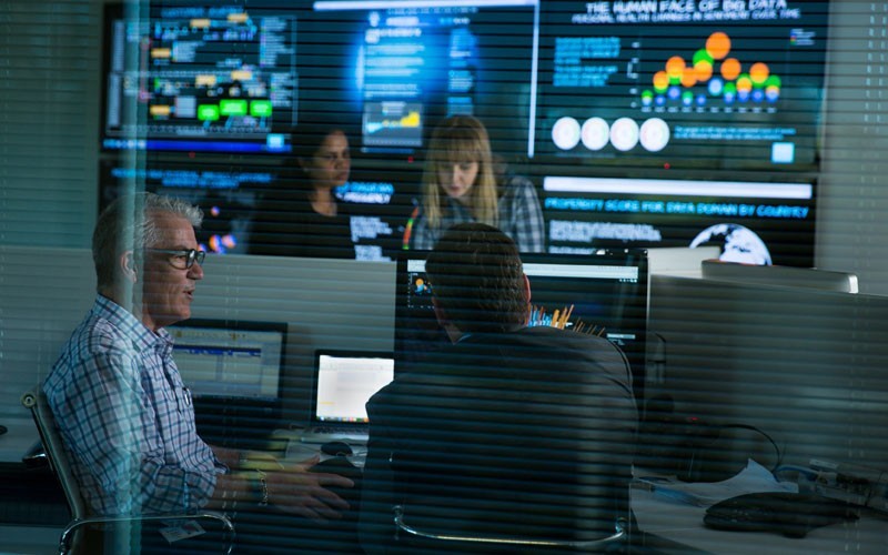 Software-defined storage Dell employees managing storage data