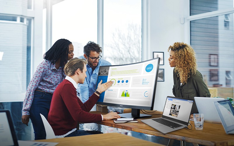 philips-curved-monitor-image-update-q423